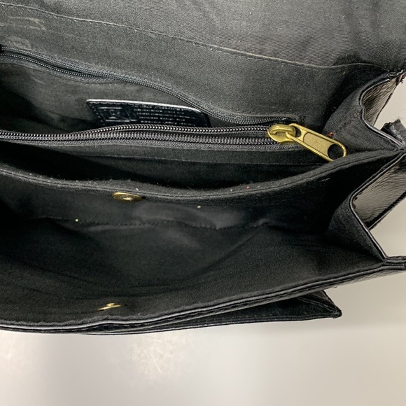 Relic | Black Leather Gold Accented Heavy Duty Crossbody Bag | Business Satchel - Picture 4 of 13